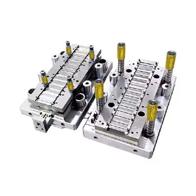Khuôn dập chính xác cao